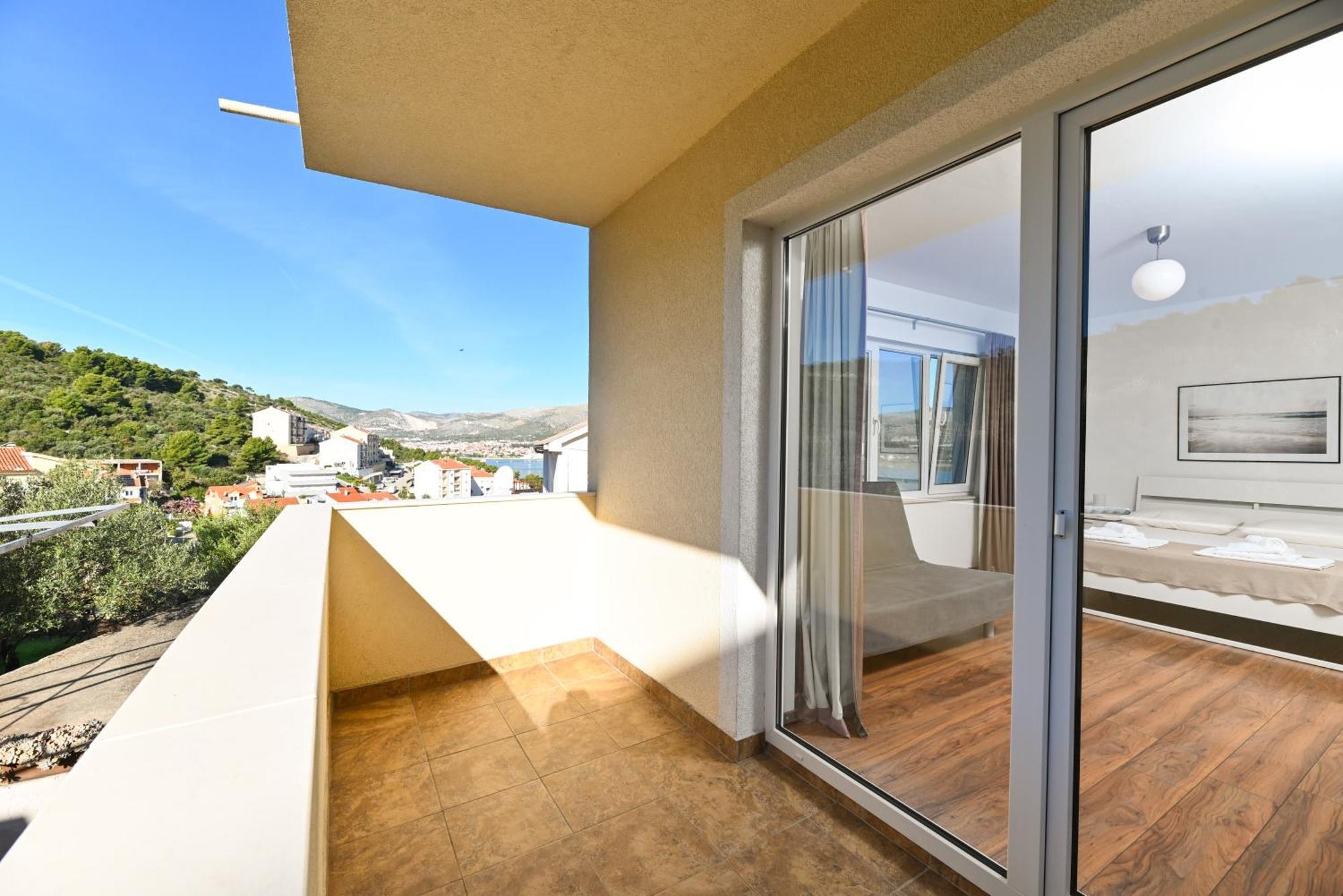Apartments Bluesky Trogir Eksteriør billede